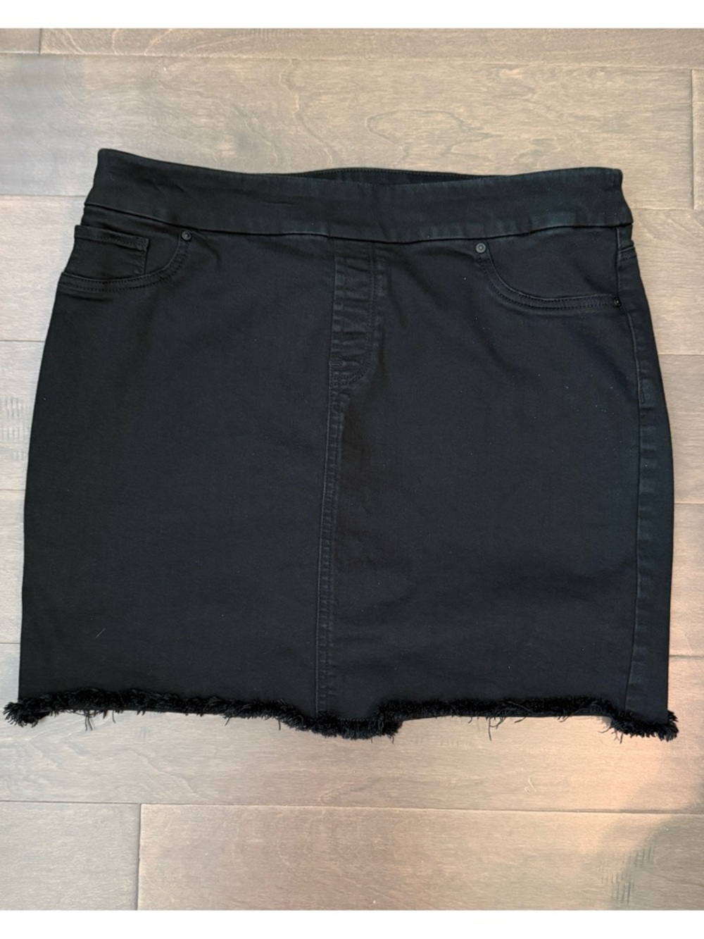 Chico's Black Frayed Hem Pull on Denim Skort 12  Chicos 2